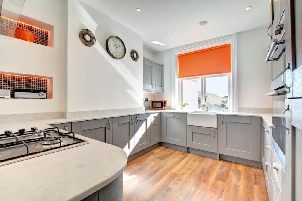 Modern 4 Bedroom Townhouse Perfect Location. Brighton Ngoại thất bức ảnh