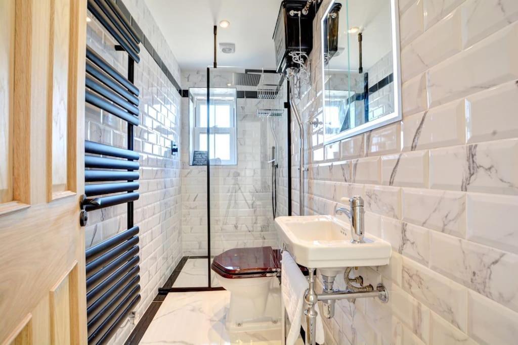 Modern 4 Bedroom Townhouse Perfect Location. Brighton Ngoại thất bức ảnh